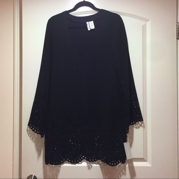 Laser cut tunic cover up - Picture 2 of 8